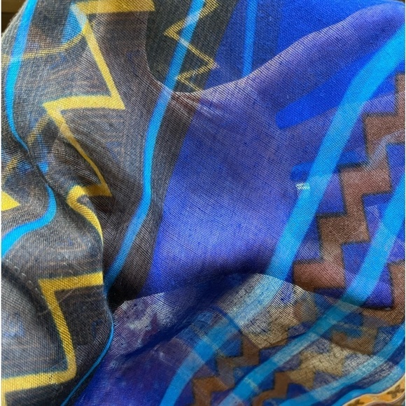 Vibrant Oversized Scarf Wrap Shawl Sarong Cover-Up Blue and Brown - Picture 7 of 7